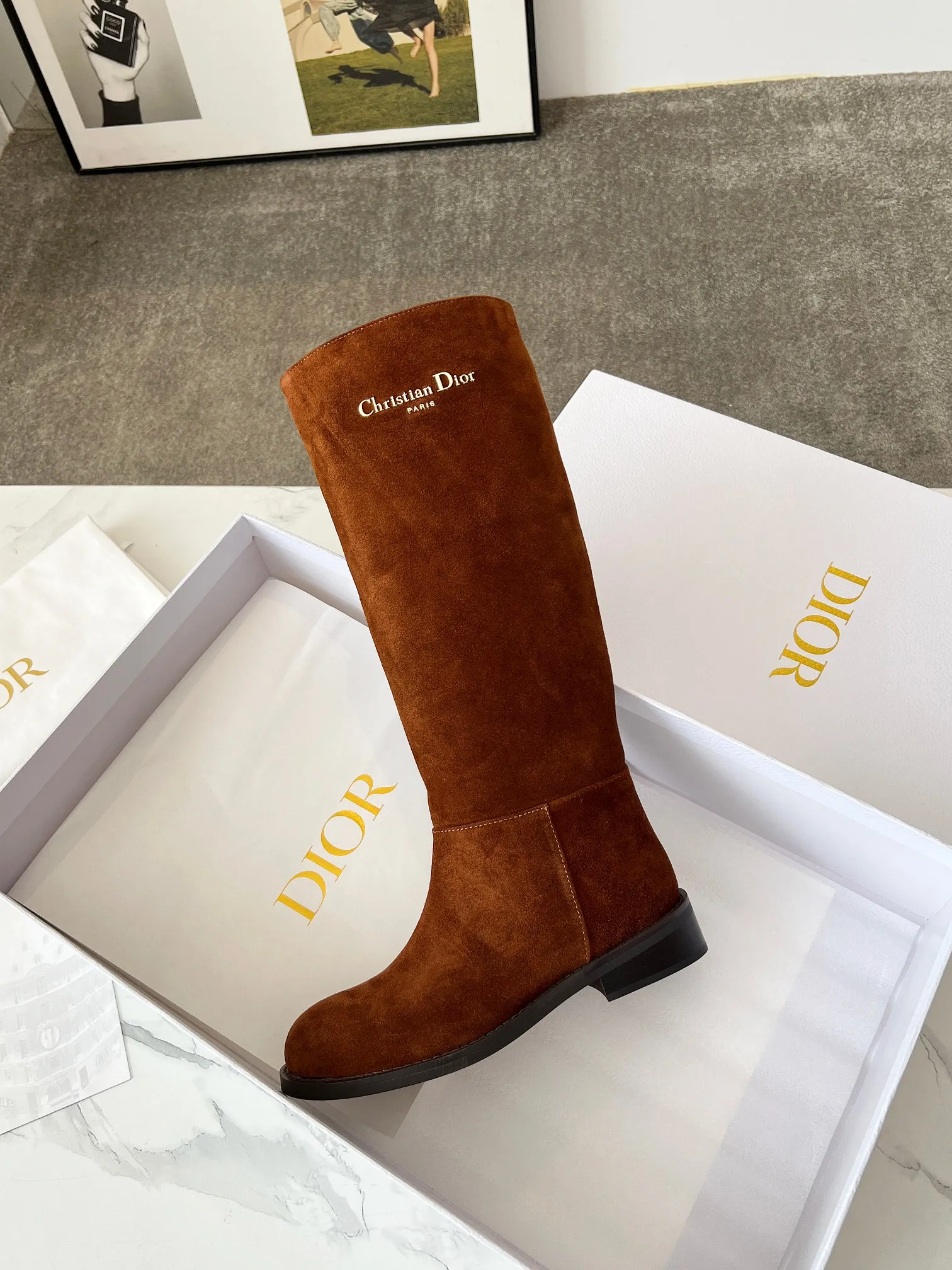 👟👟Ex-factory price 820👟👟 Dior 2025ss retro British style brogue new knight boots 👢👢 萱-shaped versatile thin feet yyds. The shape is three-dimensional and full, handsome and comfortable on the feet. A very retro style, full of aura single product, very novel design style, perfect details, cool and trendy 💯 trendy outsole, Inner lining: beef ribs Size: 35-40 (customized size 40-41)